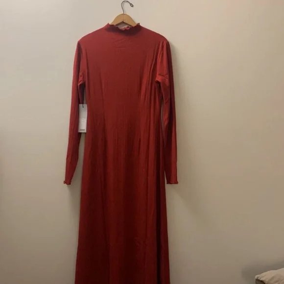BRAND NEW: KOTN NWT Crimson Textured Maxi Dress - Picture 6 of 9